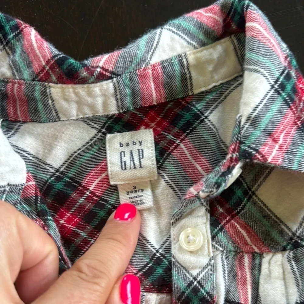 GAP Red and Green Plaid Button Down Shirt